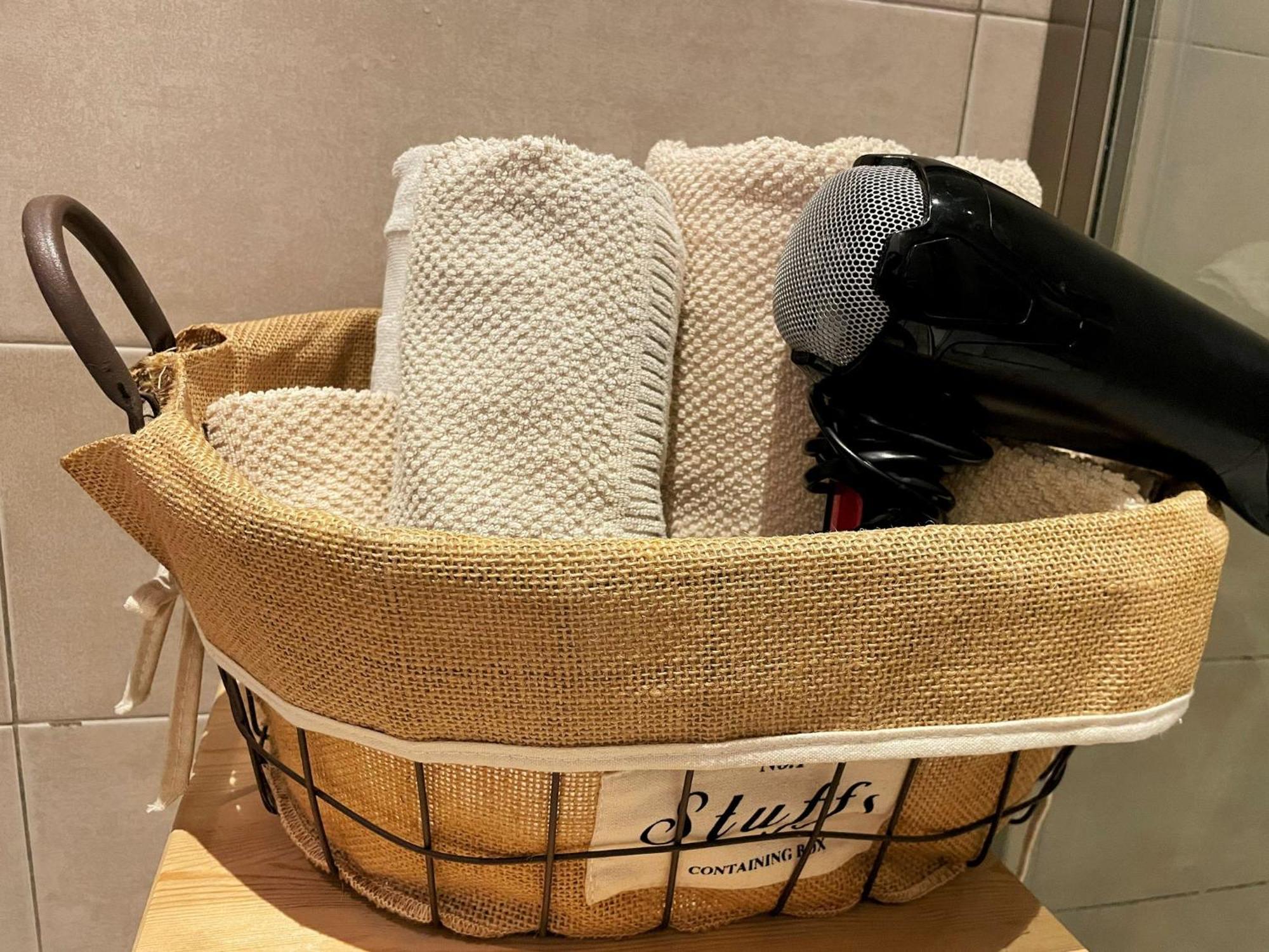 Alla Scaletta - Stanze Con Bagno Privato E Wifi A Pochi Passi Dal Duomo Mirandola Dış mekan fotoğraf