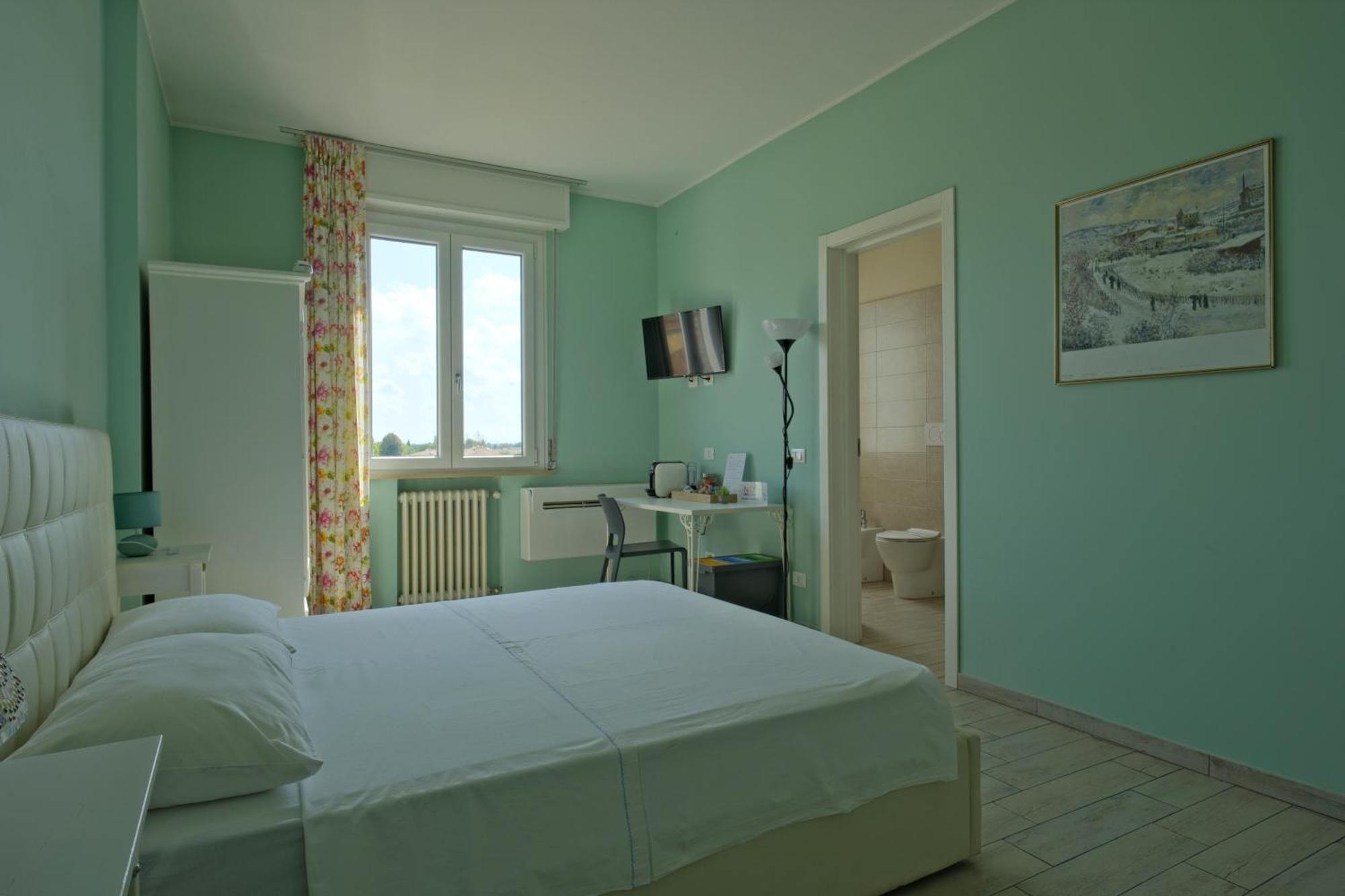 Alla Scaletta - Stanze Con Bagno Privato E Wifi A Pochi Passi Dal Duomo Mirandola Dış mekan fotoğraf