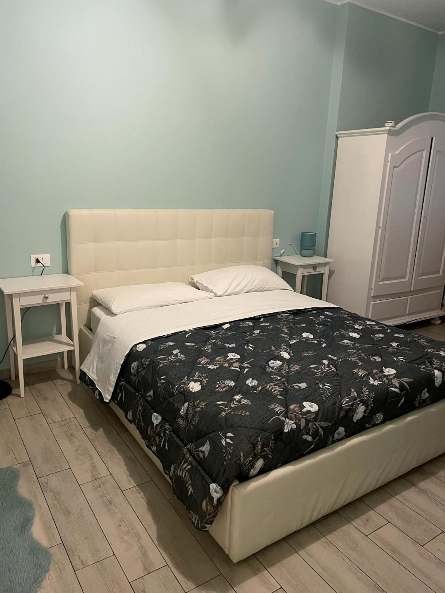 Alla Scaletta - Stanze Con Bagno Privato E Wifi A Pochi Passi Dal Duomo Mirandola Dış mekan fotoğraf